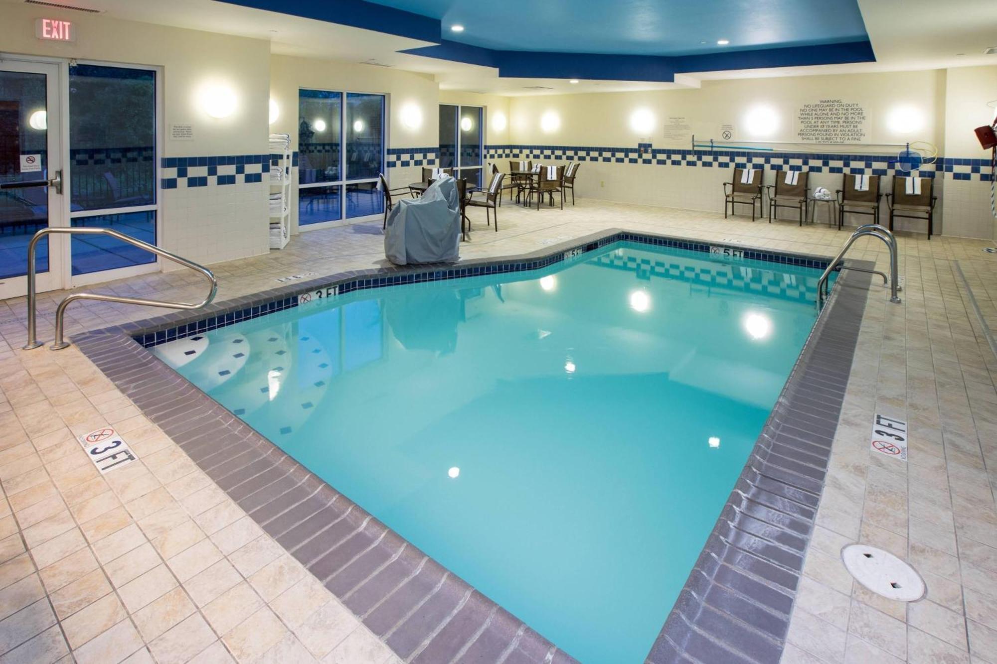 Fairfield Inn & Suites By Marriott Elizabethtown Bagian luar foto